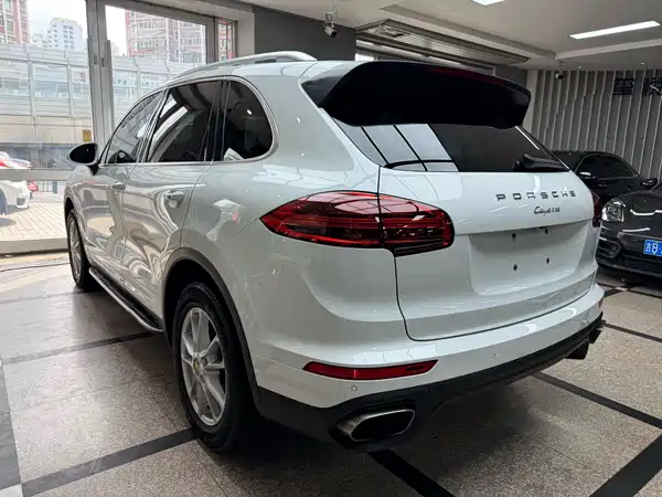 Porsche Cayenne 2016