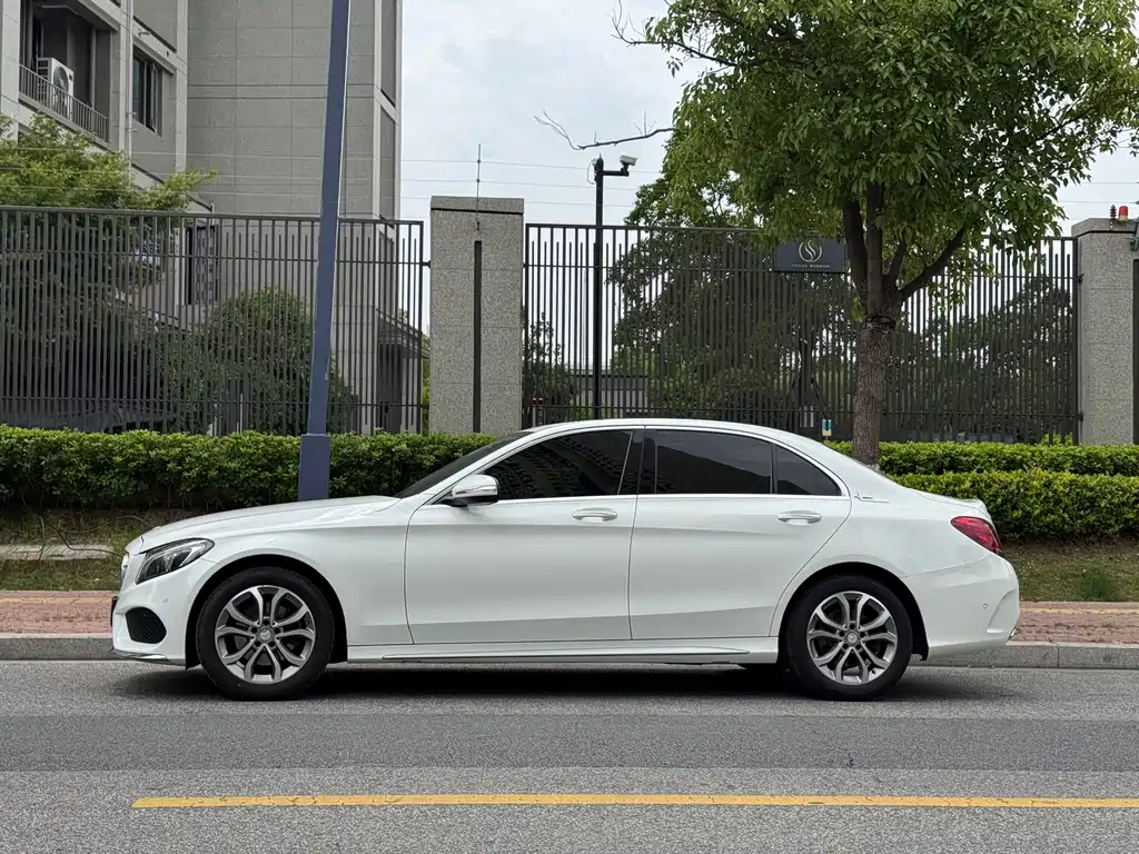 Mercedes-Benz C-Class 2016 — фото 3
