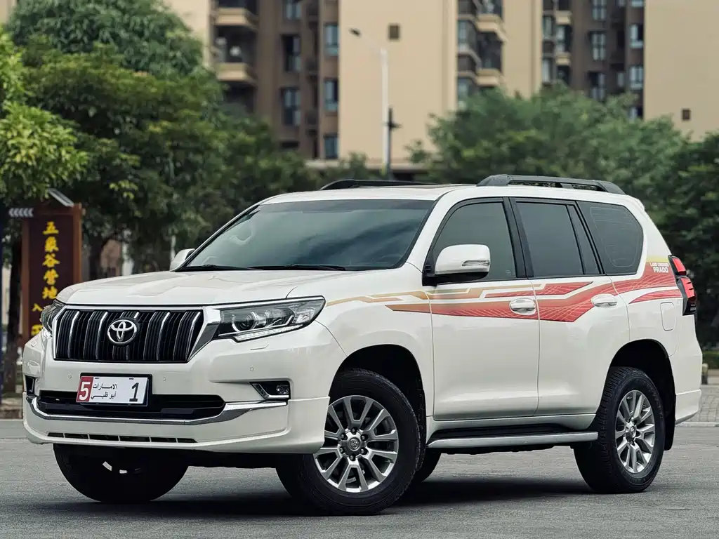 Toyota Prado 2019 — фото 1