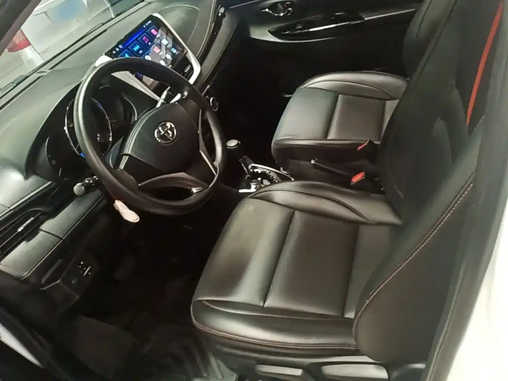 Toyota Yaris L 2020 — фото 15