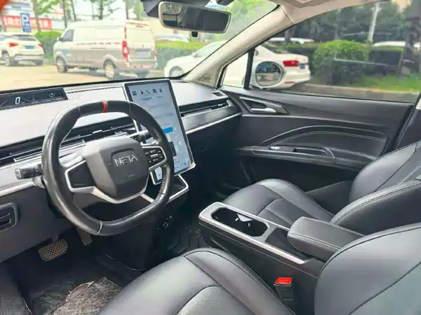 Neta V 2023