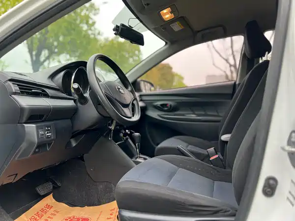 Toyota Yaris L 2019
