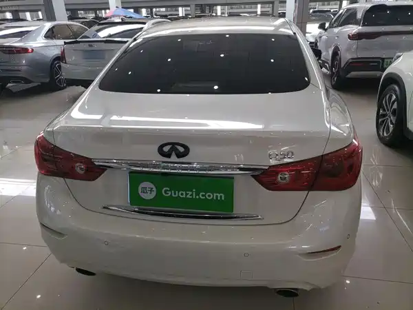 Infiniti Q50L 2015