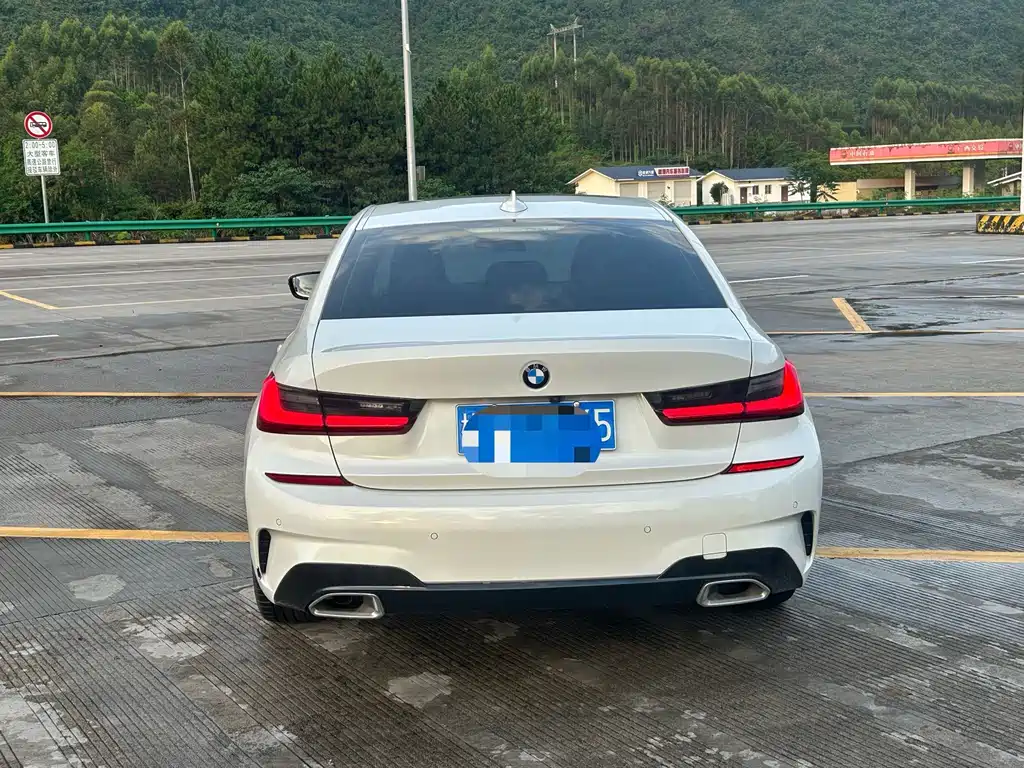 BMW 3 Series 2021