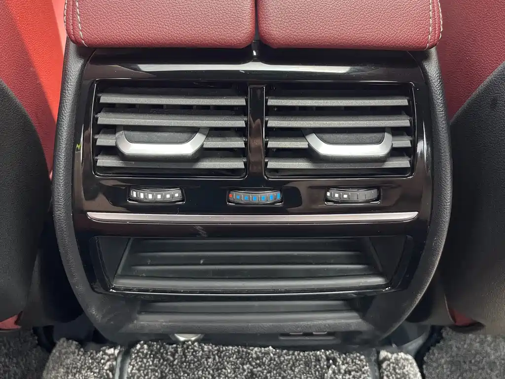 BMW 5 Series 2022 — фото 17