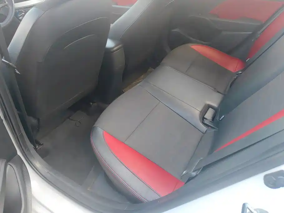 Hyundai Verna 2016 — фото 11