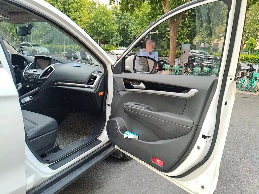 Dongfeng Fengshen AX7 2015 — фото 22