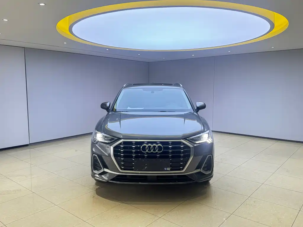 Audi Q3 2022 — фото 2