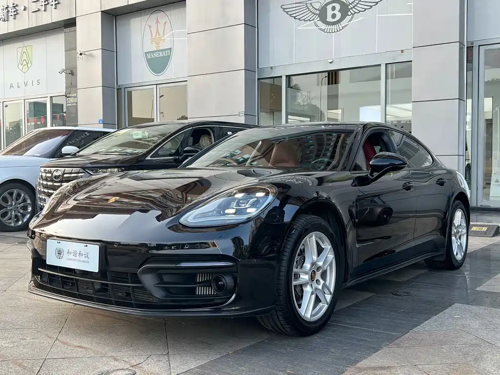 Porsche Panamera 2021 — фото 1