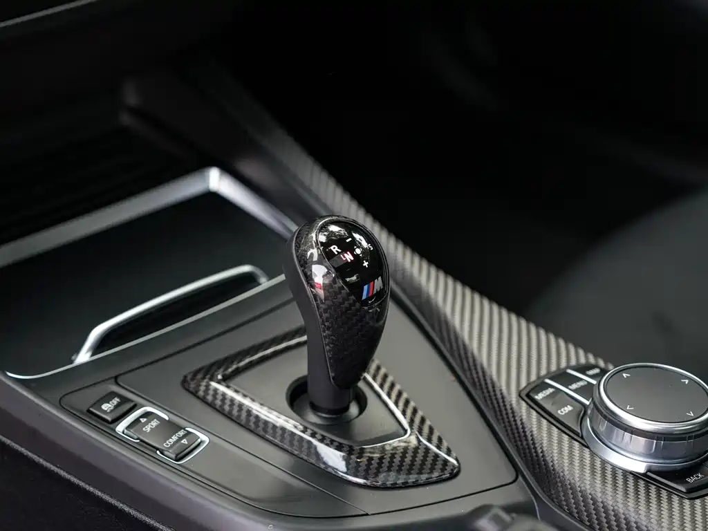 BMW M2 2018 — фото 11