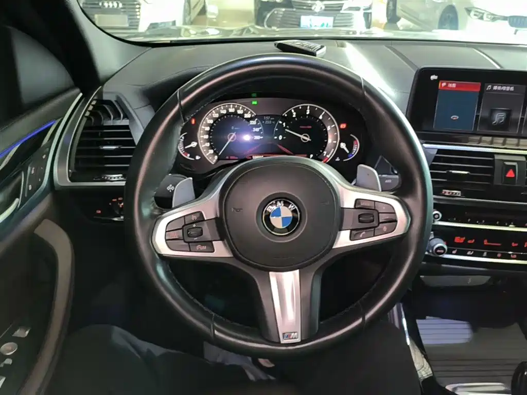 BMW X4 2019 — фото 11