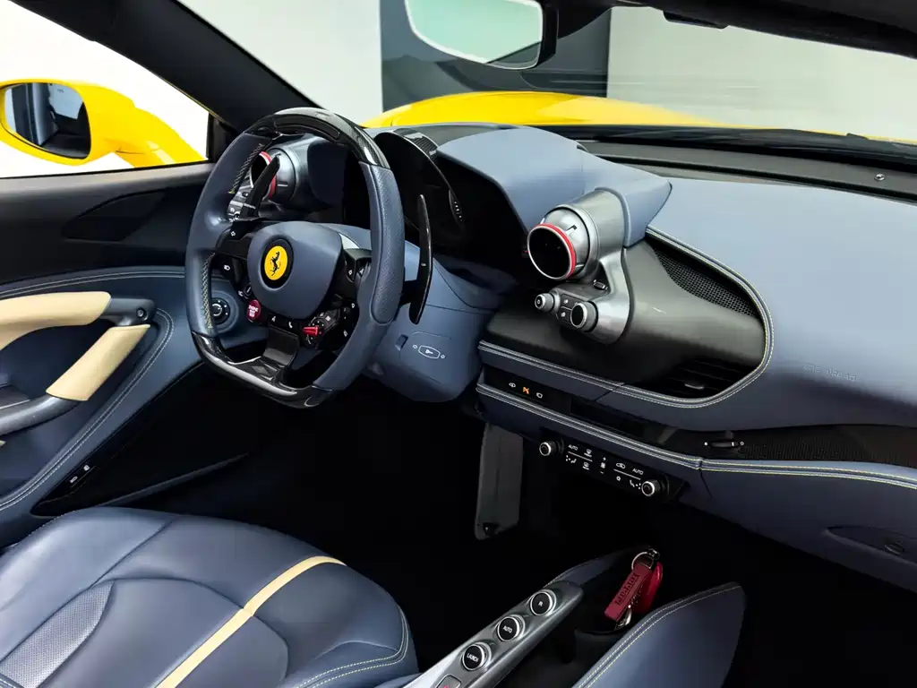 Ferrari F8 2022 — фото 8