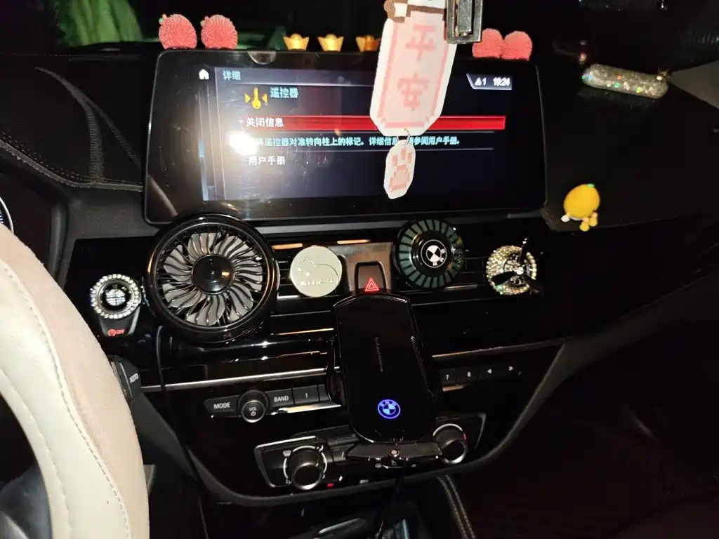 BMW 1 Series 2022 — фото 10