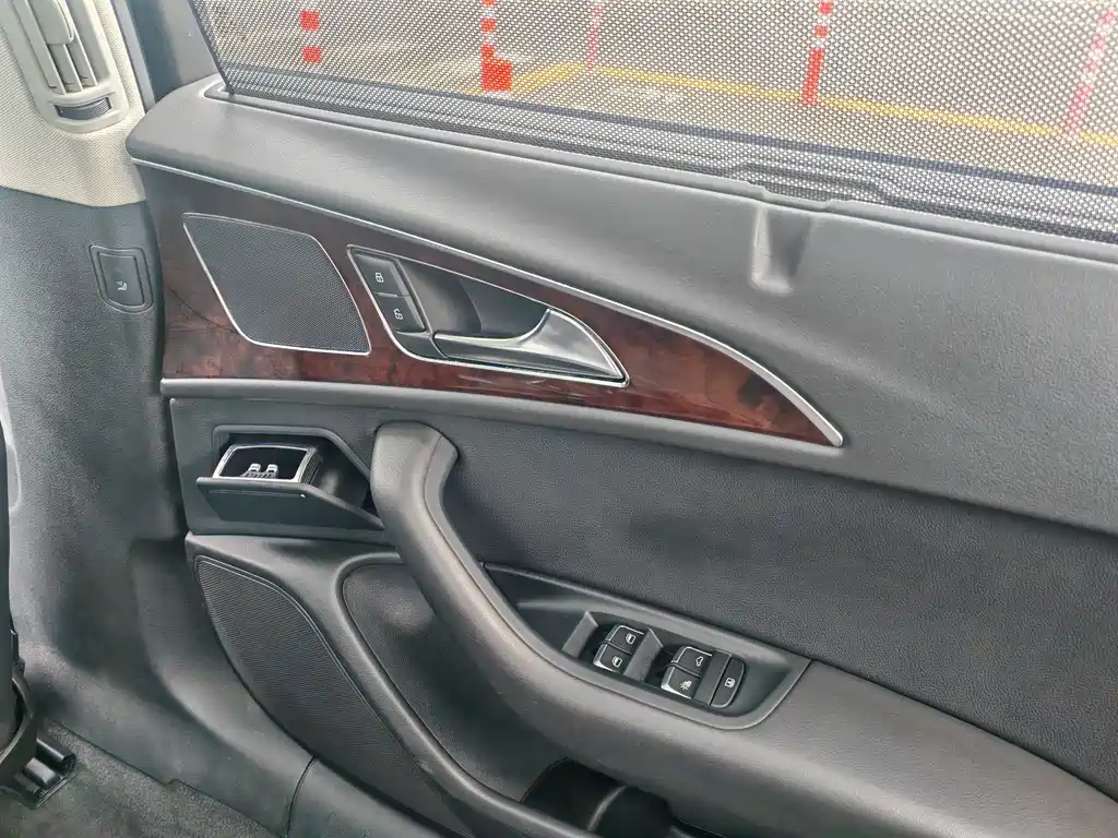 Audi A6L 2014 — фото 12