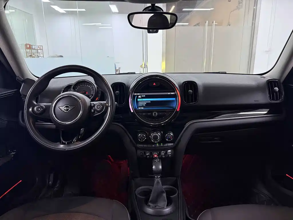 MINI Countryman 2019 — фото 15