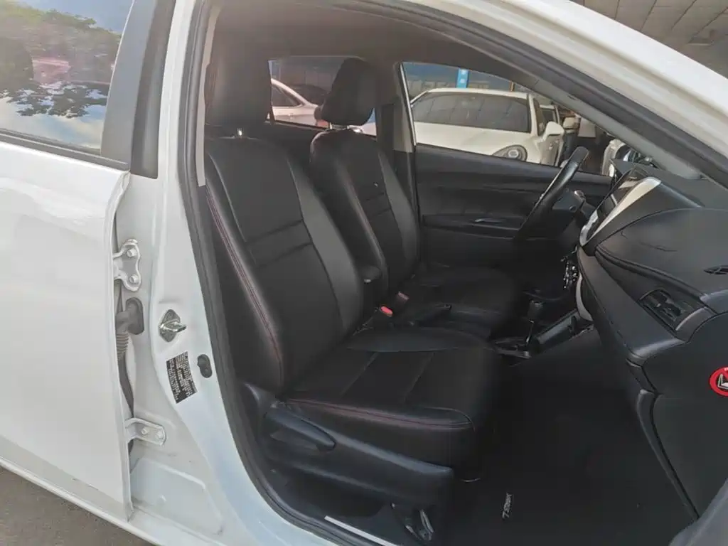Toyota Yaris L 2019 — фото 25