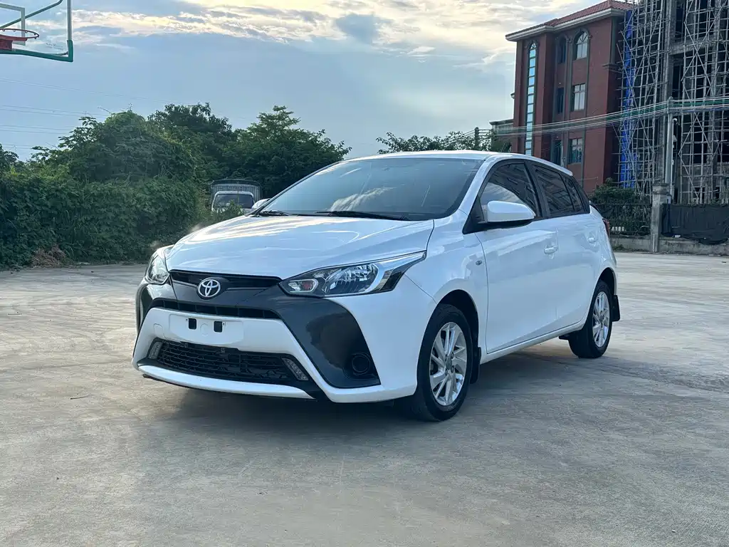 Toyota Yaris L 2018 — фото 1