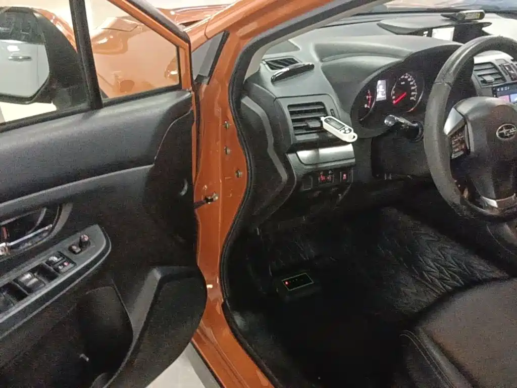 Subaru XV 2015 — фото 16