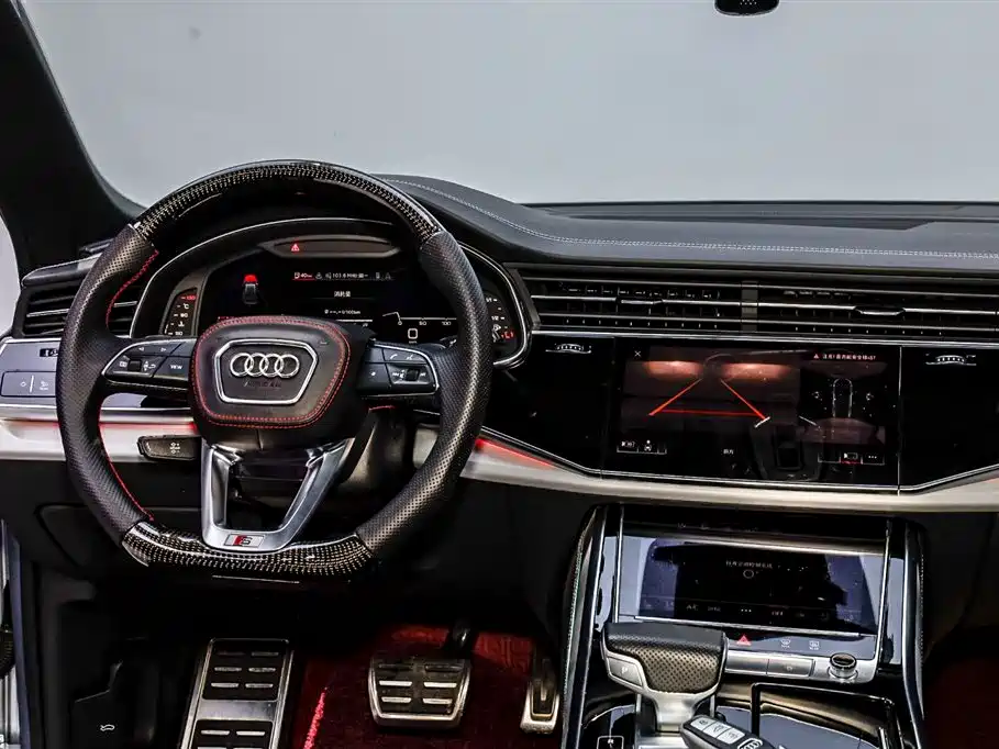 Audi Q8 2020 — фото 32