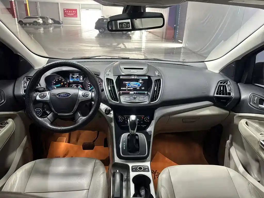 Ford Kuga 2016 — фото 8