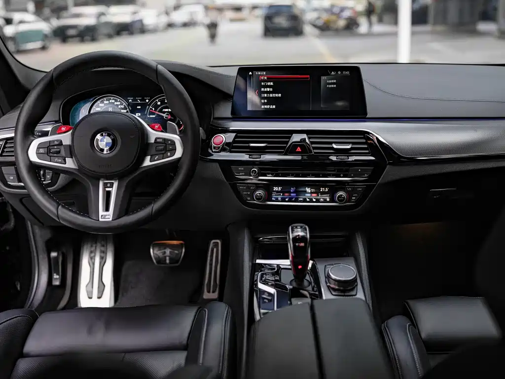 BMW M5 2019 — фото 10