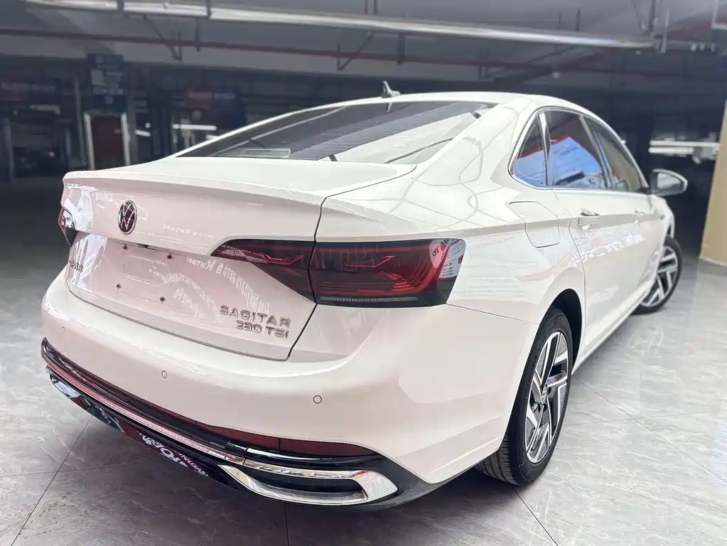 Volkswagen Sagitar 2022