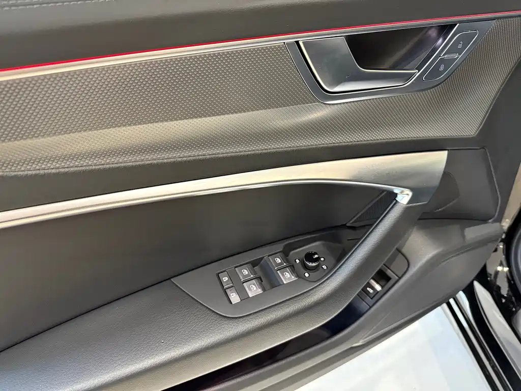 Audi A6L 2023 — фото 10