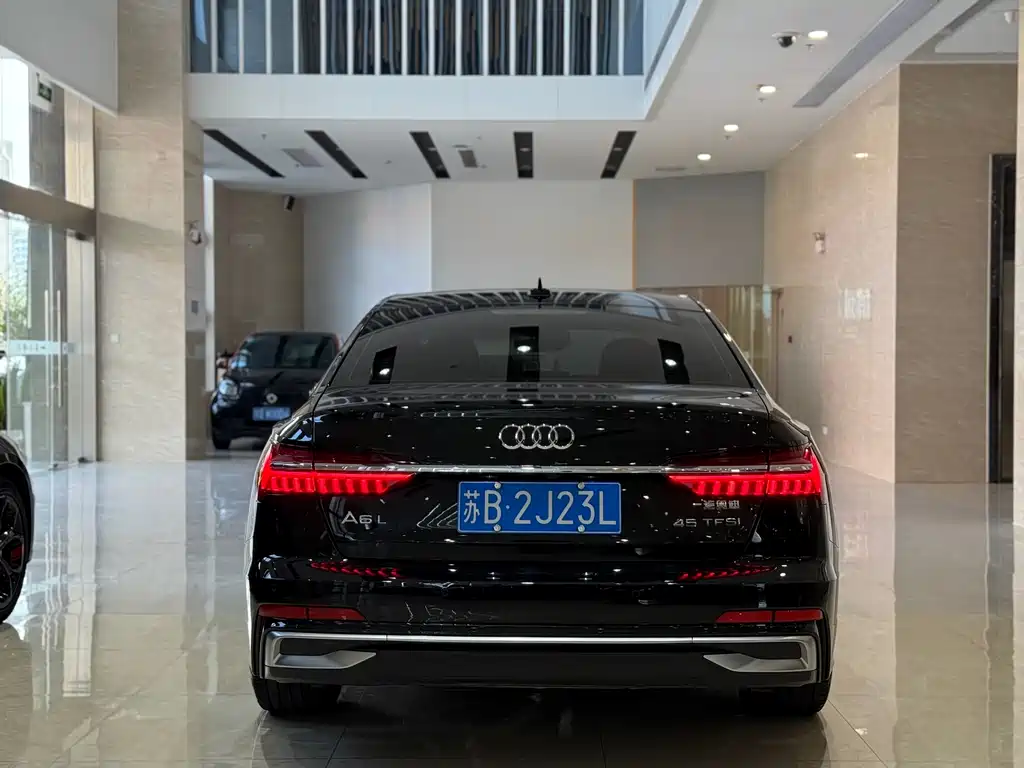 Audi A6L 2023 — фото 17