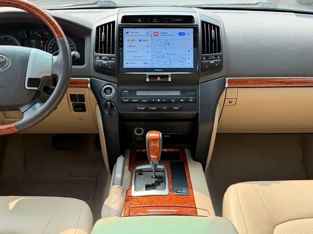 Toyota Land Cruiser 2016 — фото 13