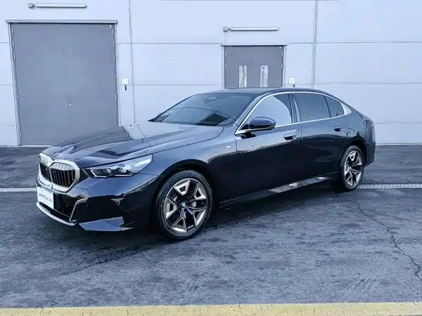 BMW 5 Series 2024
