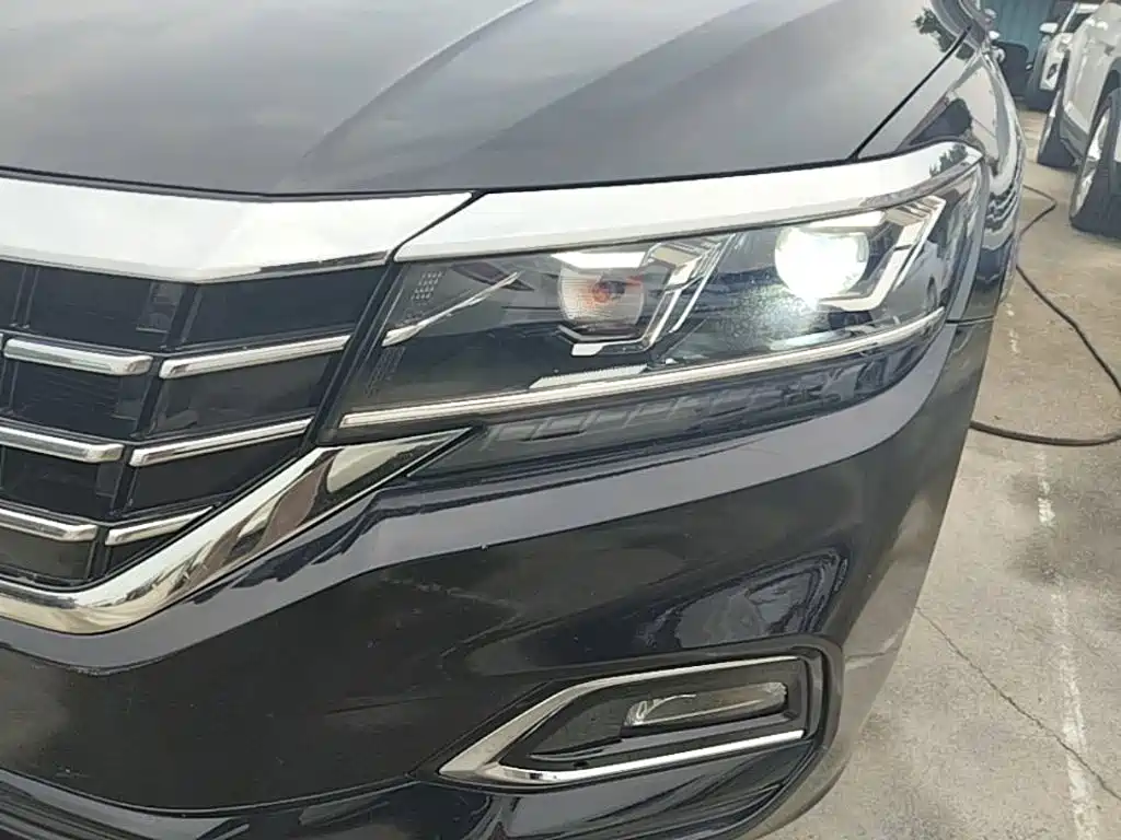 Volkswagen Passat 2019 — фото 24
