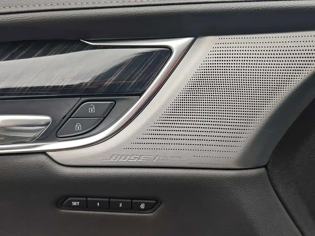 Cadillac XT6 2022 — фото 17