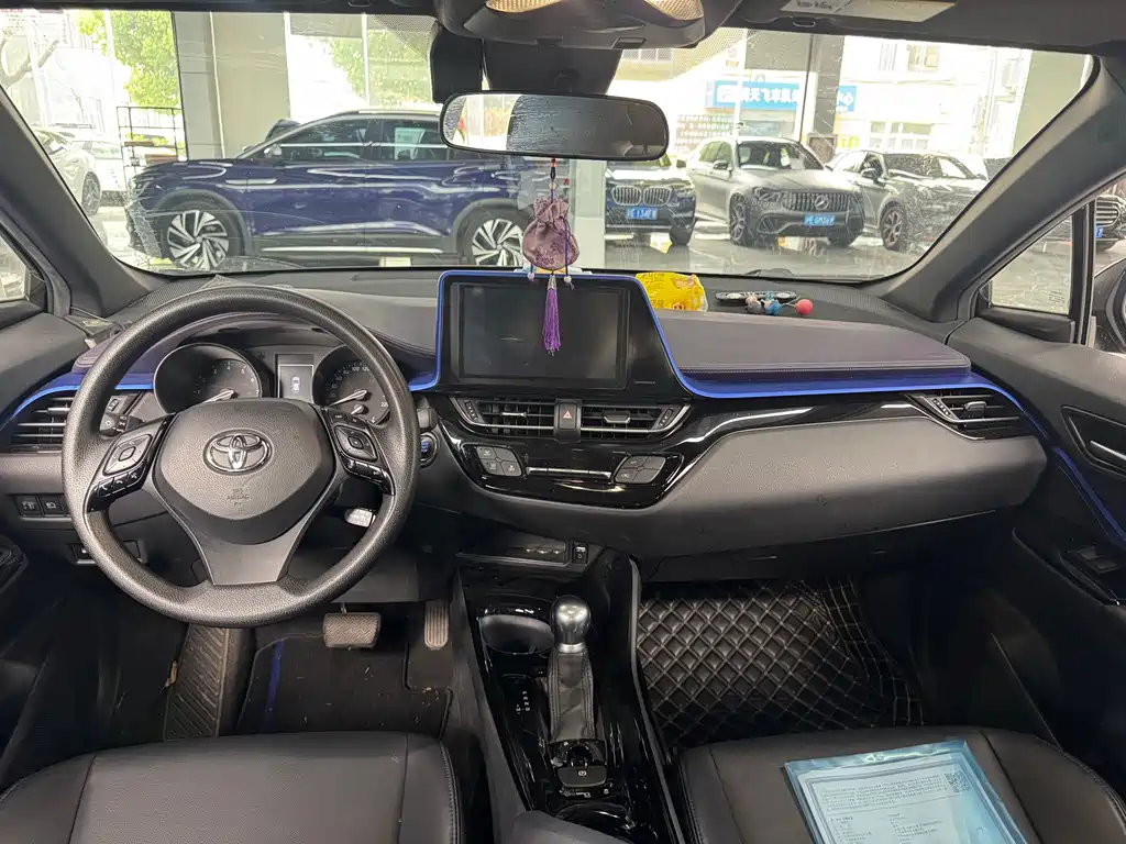 Toyota C-HR 2021 — фото 5