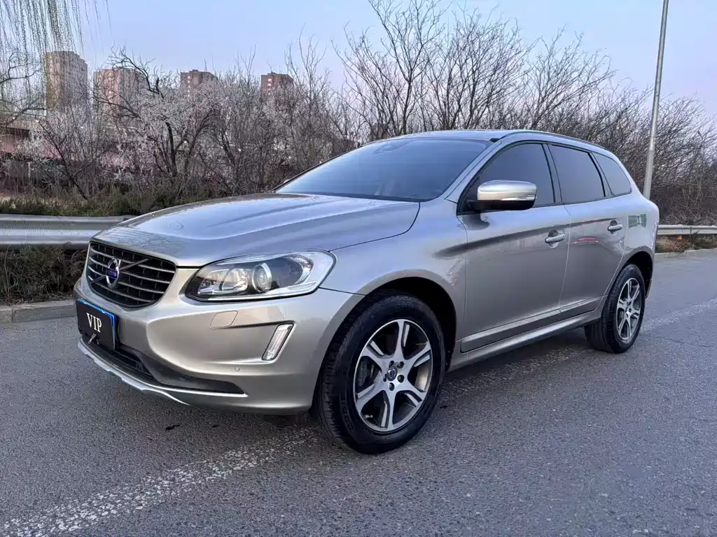 Volvo XC60 2014 — фото 1