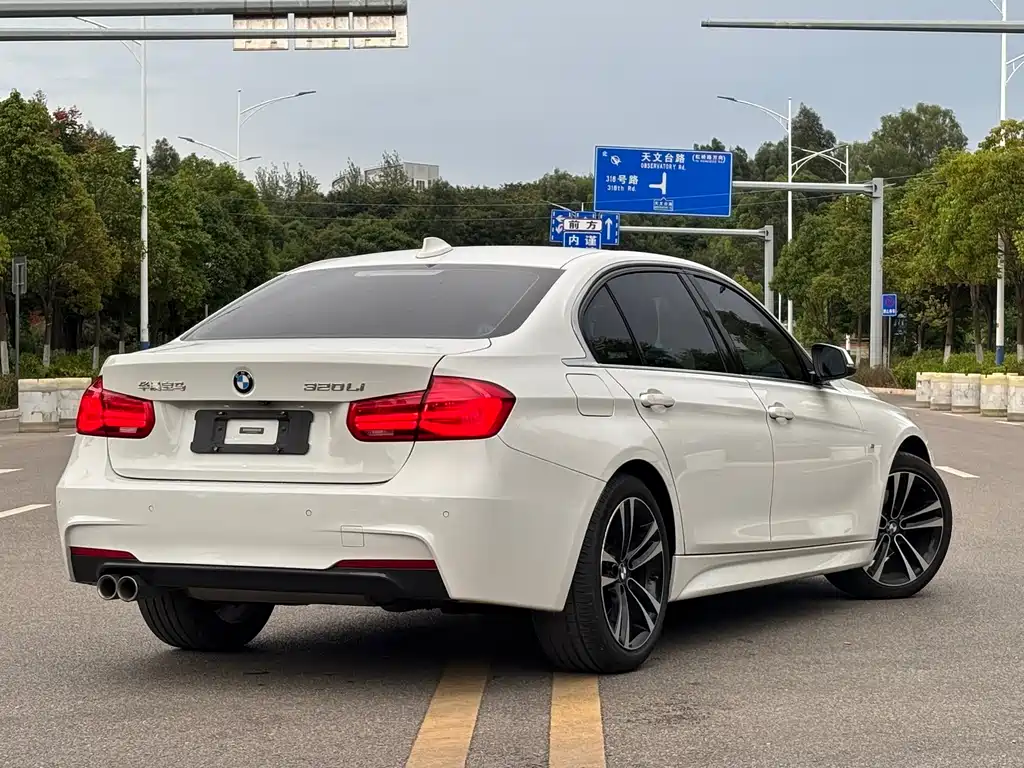 BMW 3 Series 2019