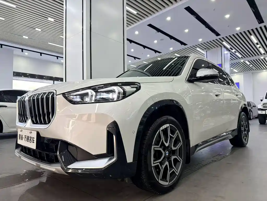 BMW X1 2024 — фото 1