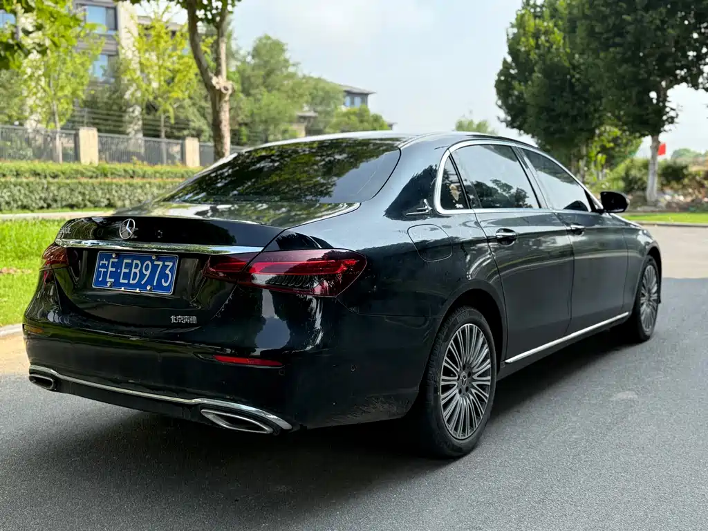 Mercedes-Benz E-Class 2023 — фото 8