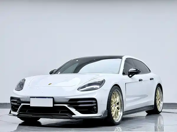 Porsche Panamera 2022