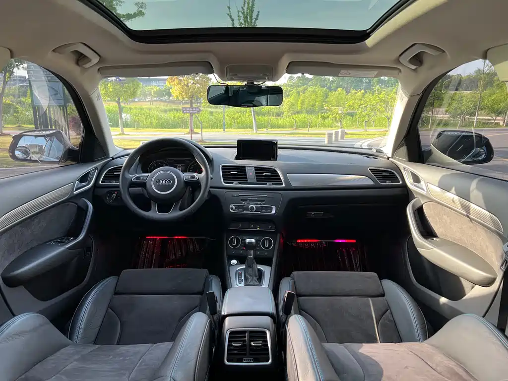 Audi Q3 2018 — фото 14