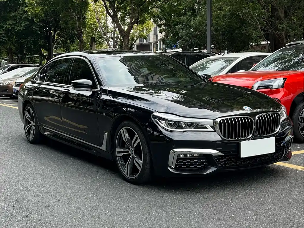 BMW 7 Series 2018 — фото 3