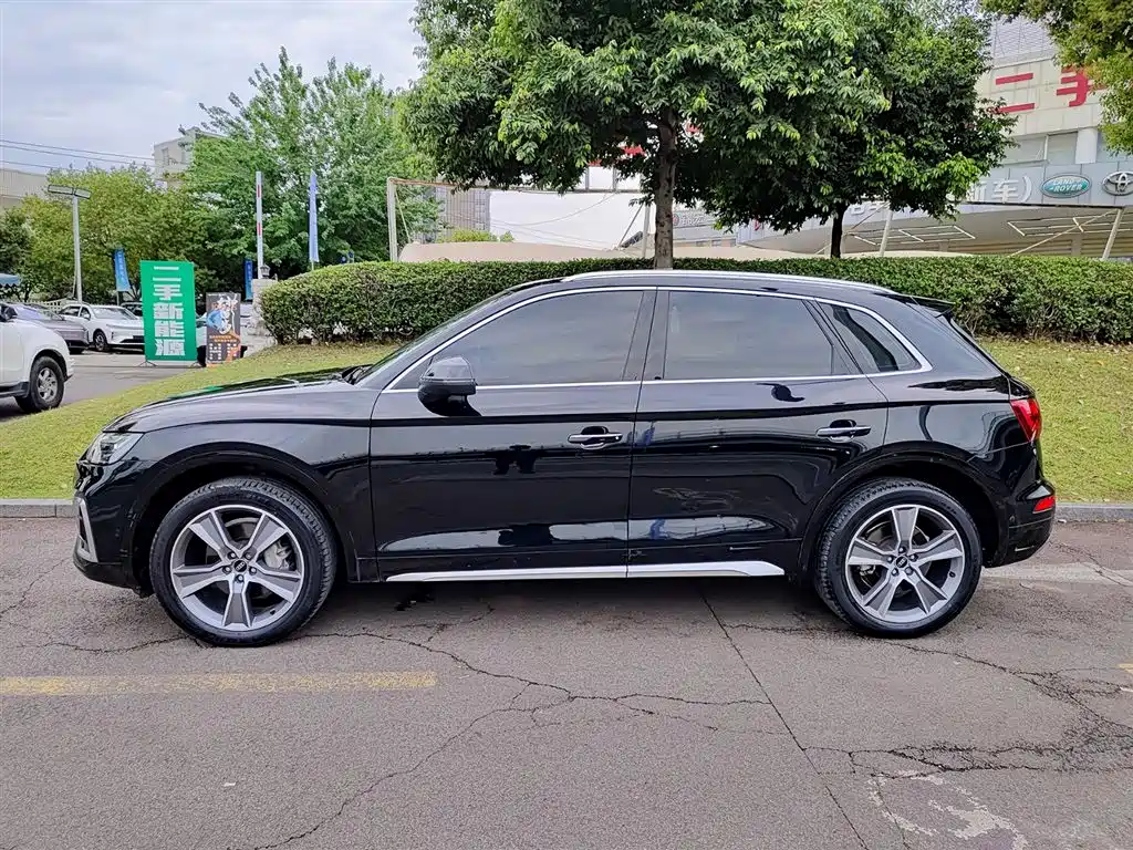 Audi Q5L 2022