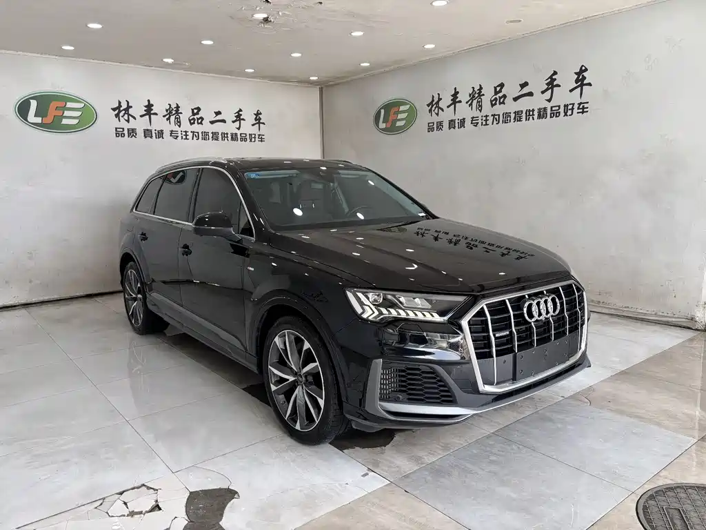 Audi Q7 2023 — фото 3
