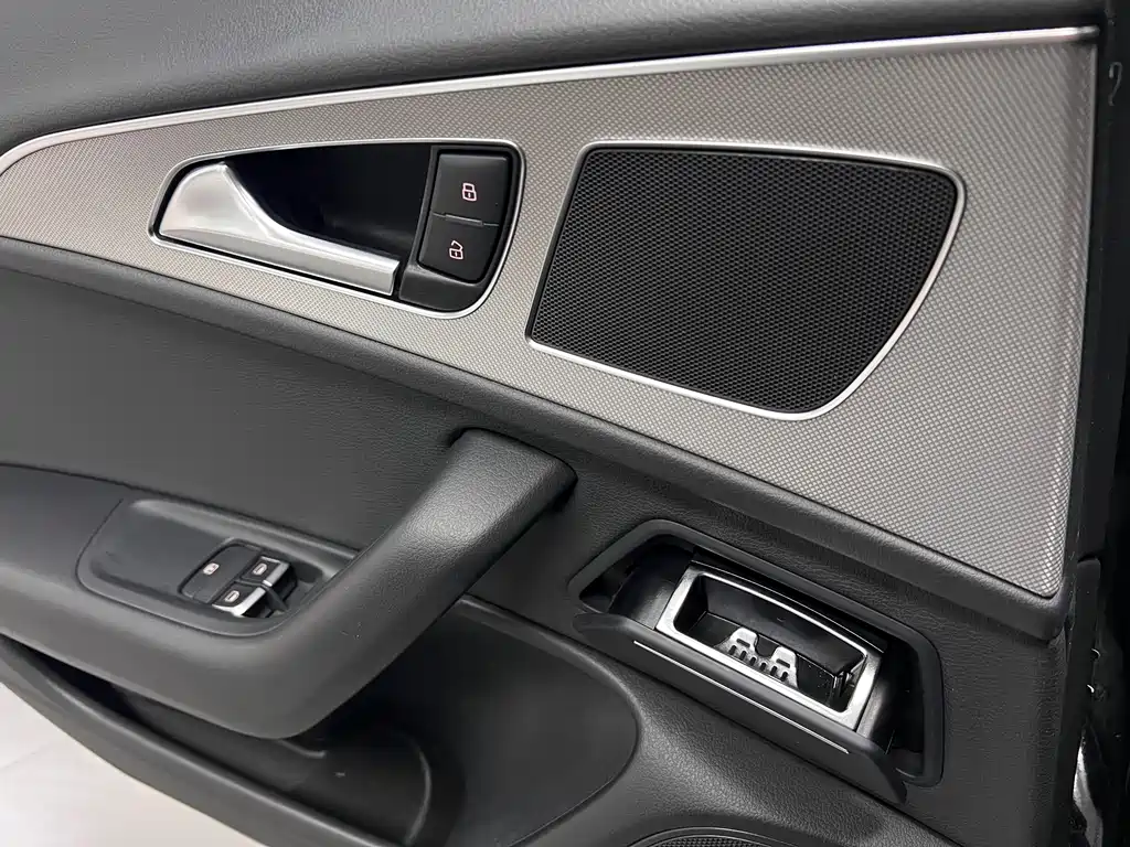 Audi A6L 2018 — фото 32
