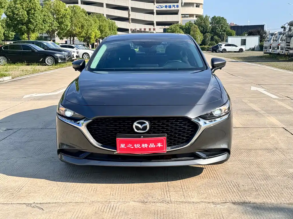 Mazda 3 Axela 2023