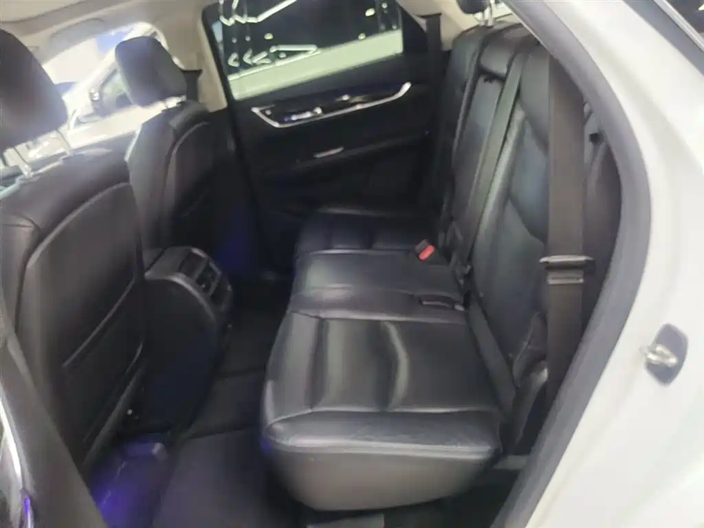 Cadillac XT5 2019 — фото 17