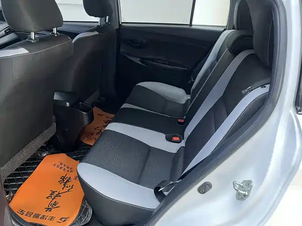Toyota Yaris L 2020