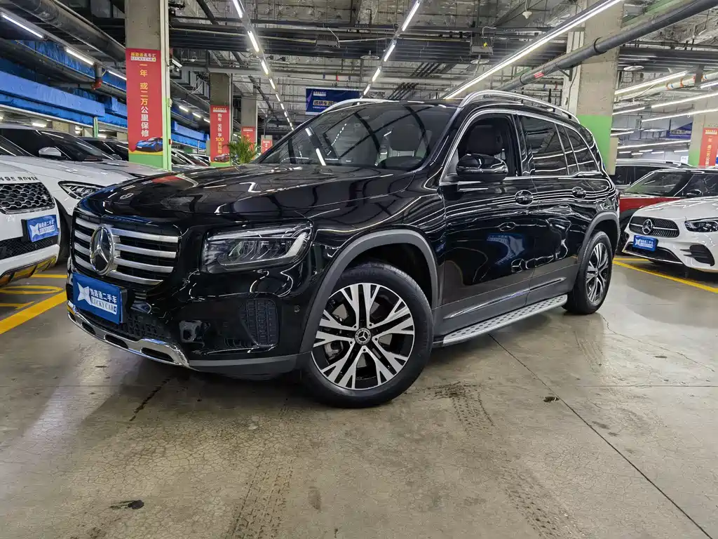 Mercedes-Benz GLB 2024 — фото 1
