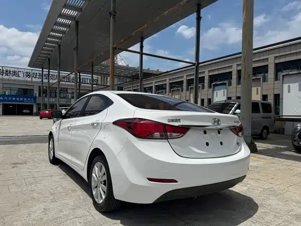 Hyundai Elantra Langdong 2016