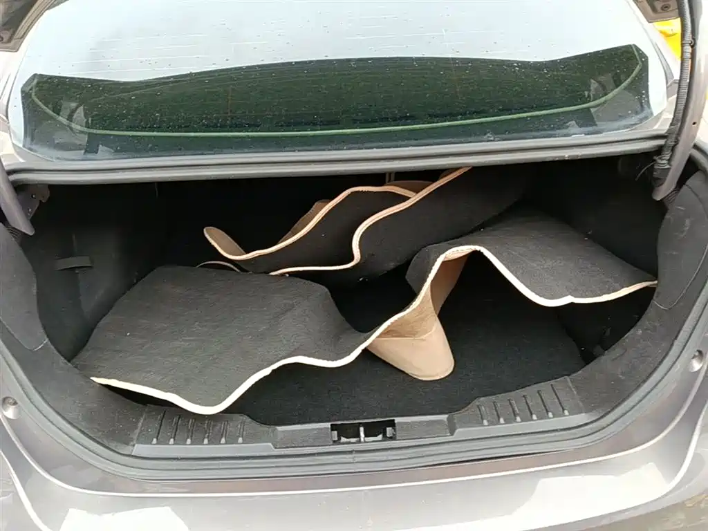 Ford Focus 2015 — фото 19