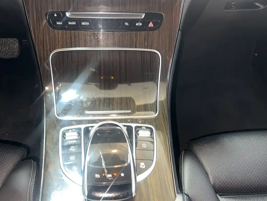 Mercedes-Benz GLC 2018 — фото 12
